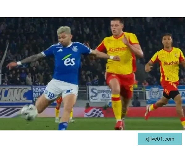 里尔对阵朗斯默尼耶费尔南德斯首发托万爱德华出战全解析