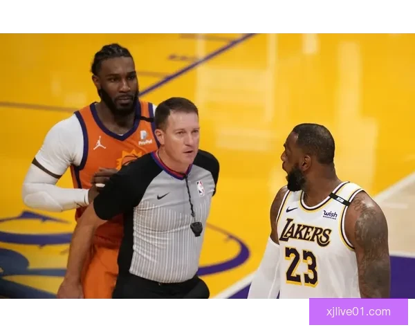 公牛主帅透露艾维训练中膝盖受伤 将于今天接受进一步检查