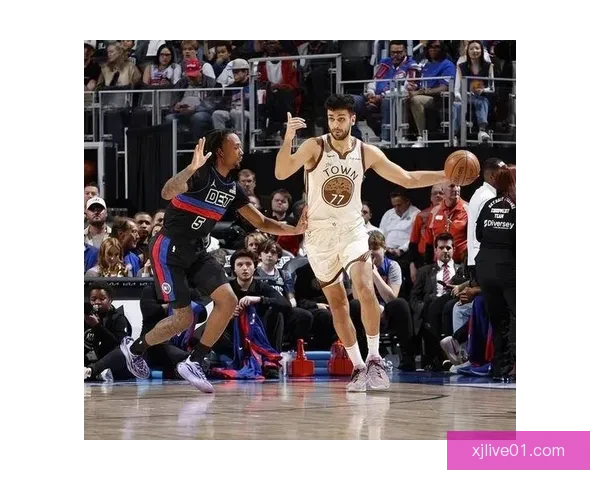 杜伦带伤吃药冲澡咬牙拼到最后活塞锁定东部第一球迷苦等终迎荣耀时刻